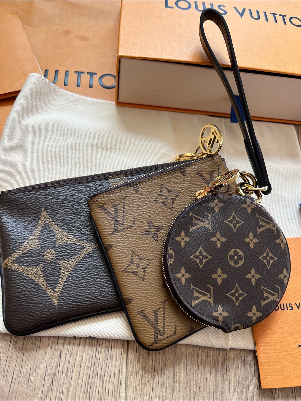 4 piece set Louis Vuitton Trio Reverse Monogram Pouches & Strap Box Bag Receipt - Picture 5 of 13